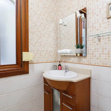 Apartment Con Encanto En El Casco Antiguo By Cabana Rentals *