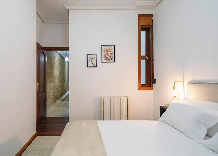 Con Encanto En El Casco Antiguo By * Vigo